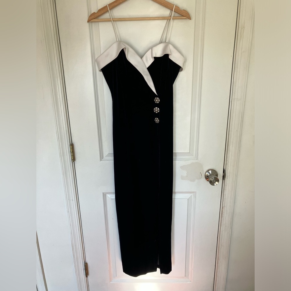 Vintage Betsy & Adam Black Velvet Gown 10P